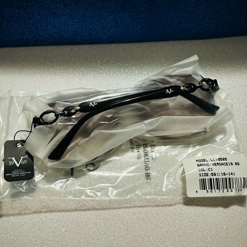 Versace 19V69✨🖤🤎 Black Sunglasses with Brown Lenses - Picture 7 of 8